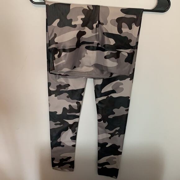 Koral Lustrous High Rise Legging- Lead Camouflage-S - Picture 6 of 8